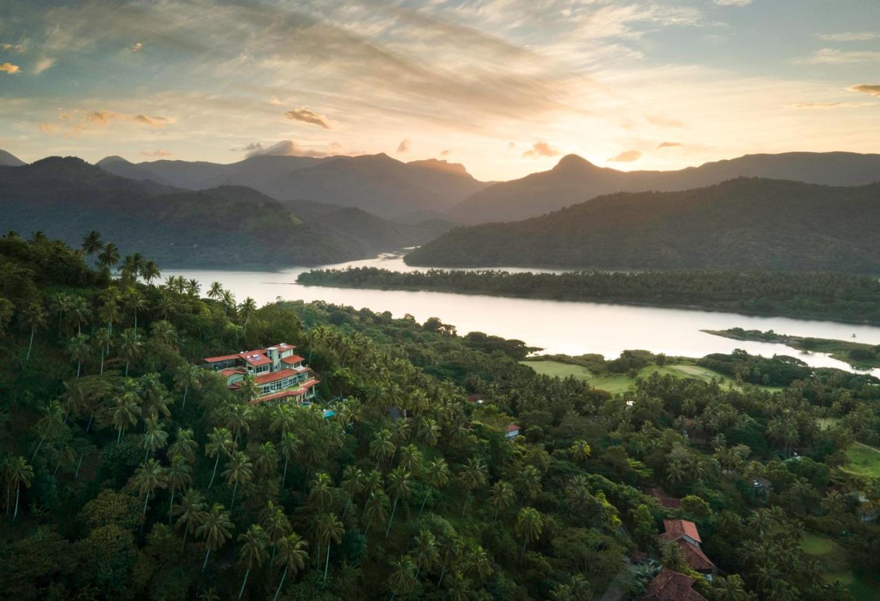 The Albatross, Kandy Digana Bagian luar foto