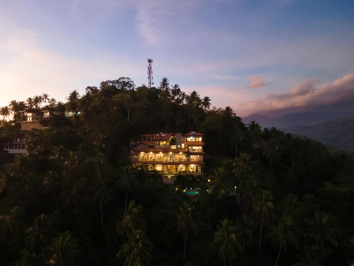 The Albatross, Kandy Digana Bagian luar foto