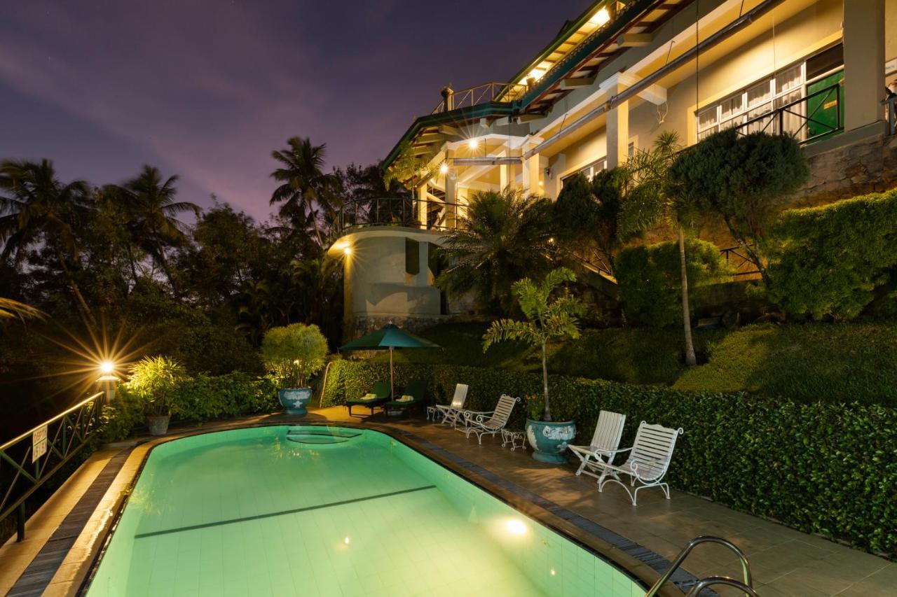The Albatross, Kandy Digana Bagian luar foto