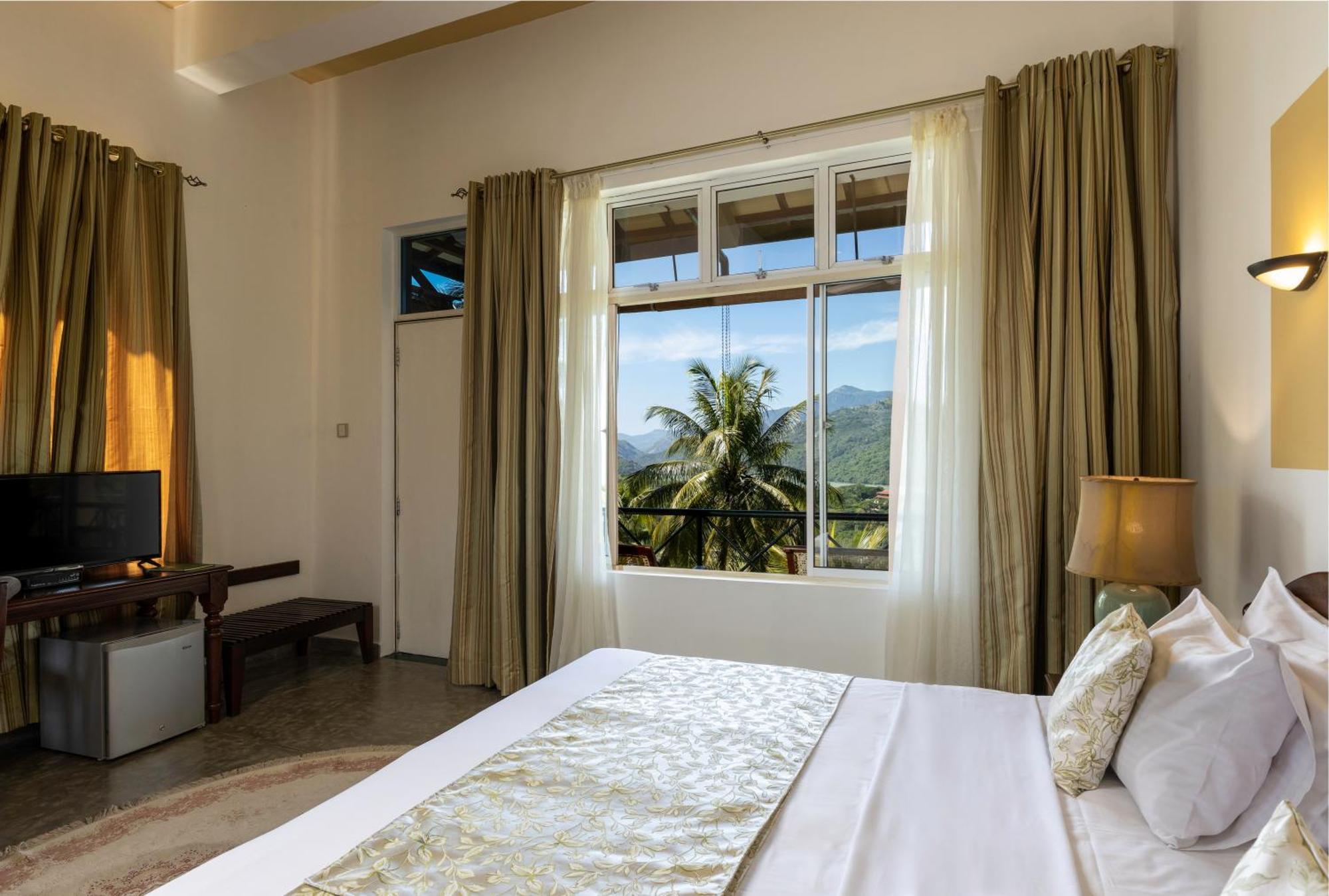 The Albatross, Kandy Digana Bagian luar foto